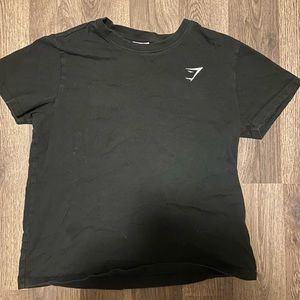 Black gymshark t-shirt